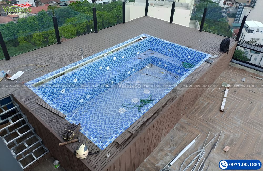 Hồ bơi Composite khách sạn La Siesta hoàn thiện