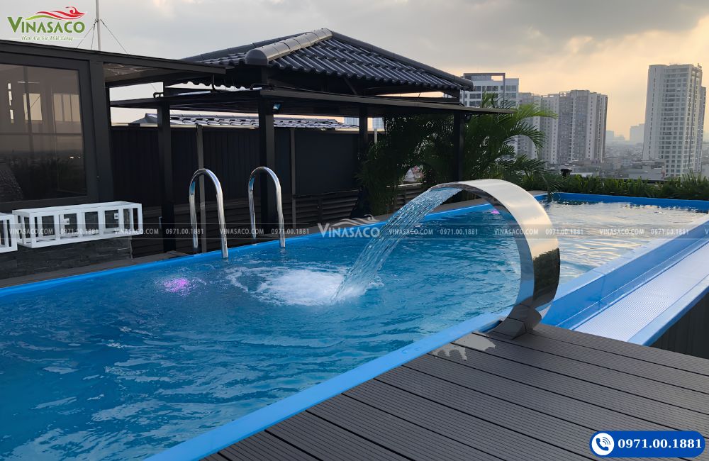 Lắp đặt thác nước cho bể bơi Composite