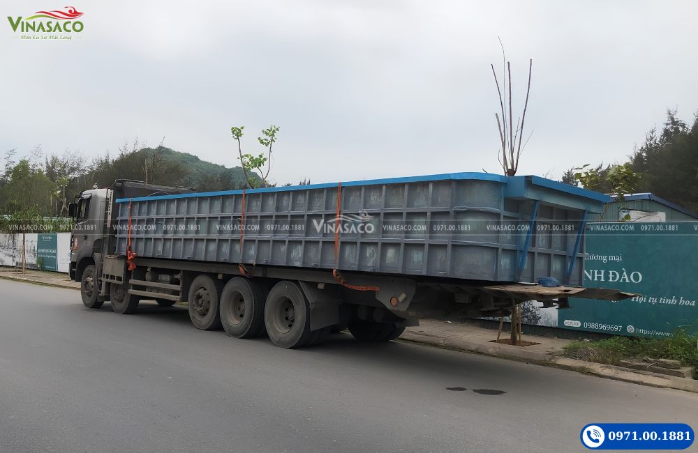 Bể bơi Composite đúc sẵn vận chuyển đến công trình