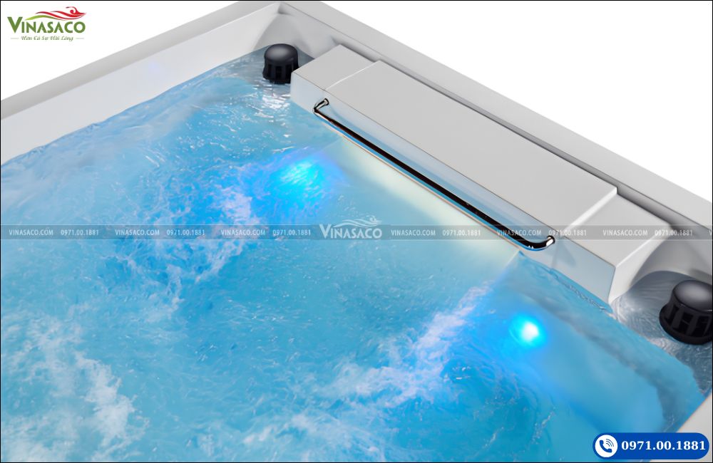 Hệ thống bơi ngược dòng công suất 5.6kW trên Bể bơi thông minh Jacuzzi WS-130CIII