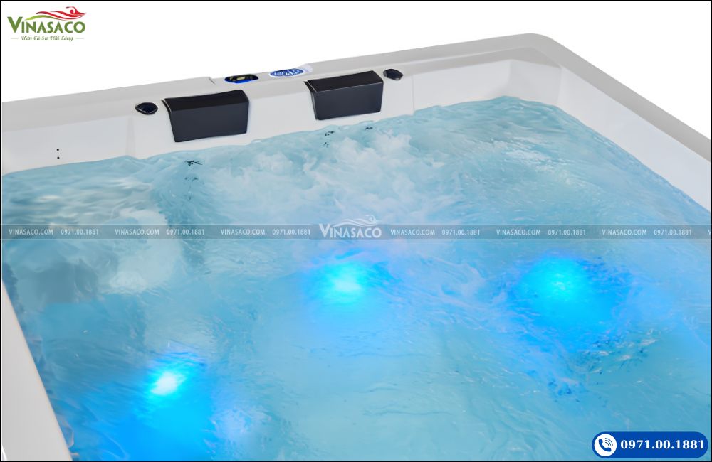 Hiệu ứng nước và đèn LED trên Bể bơi thông minh Jacuzzi WS-130CIII