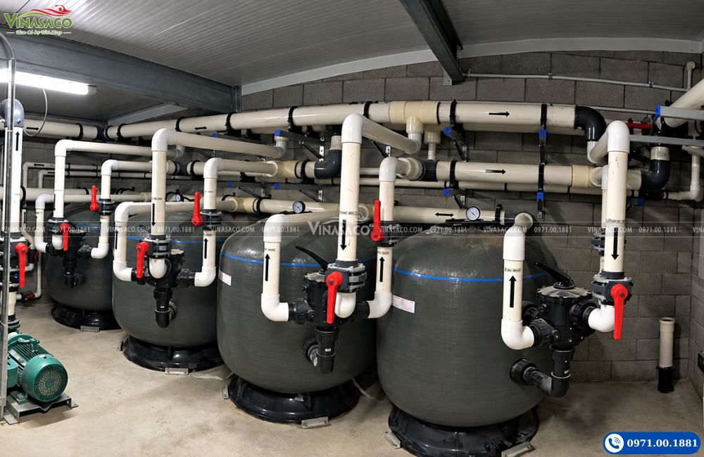 lắp đặt bình lọc Waterco SM Series tại phòng máy bể bơi