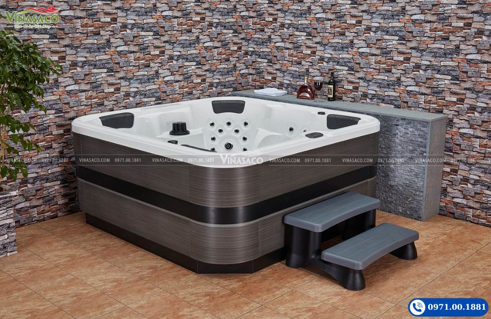 Lắp đặt bồn sục Jacuzzi WS-006S cho biệt thự sân vườn