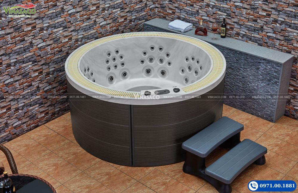 Lắp đặt bồn sục Jacuzzi WS-007S tại biệt thự
