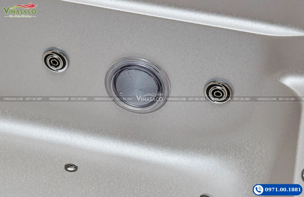 đèn led trên bể sục Jacuzzi WS-193H