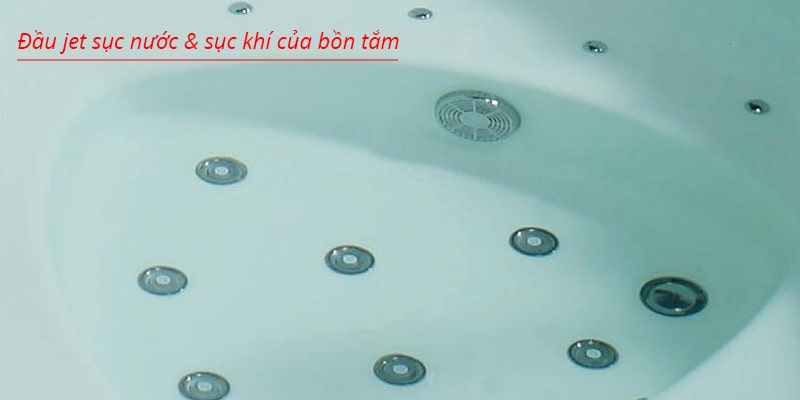 Các đầu Jet massage được thiết kế trong lòng bồn tắm