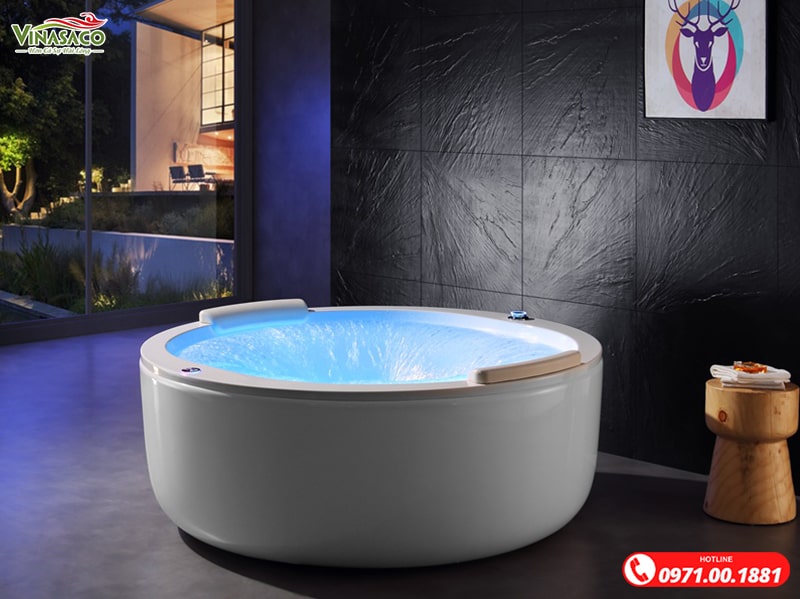 Bồn tắm massage Ruby XR8010 dáng tròn