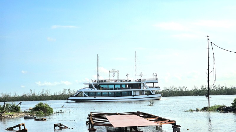 Thiết kế thi công Bể bơi du thuyền 5 sao Luna Hạ Long Cruise