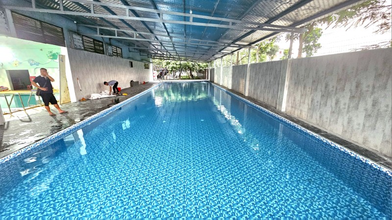 Thiết kế thi công bể bơi trường QT Kinh Bắc