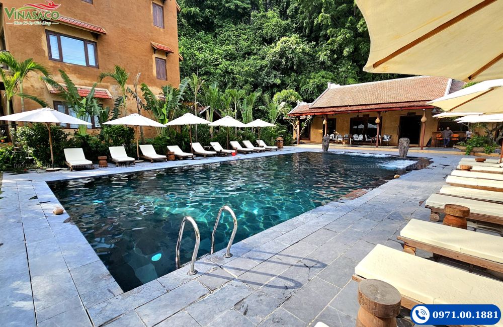 Toàn ảnh bể bơi Aman Retreat - Ninh Bình