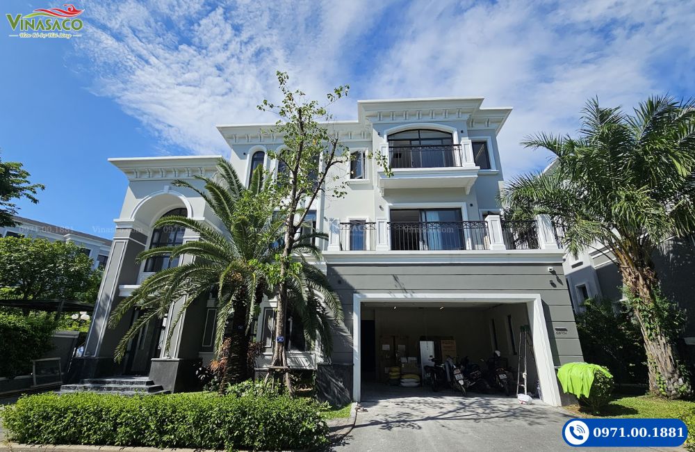 Bể bơi tại căn V24 Grand Bay Halong Villas