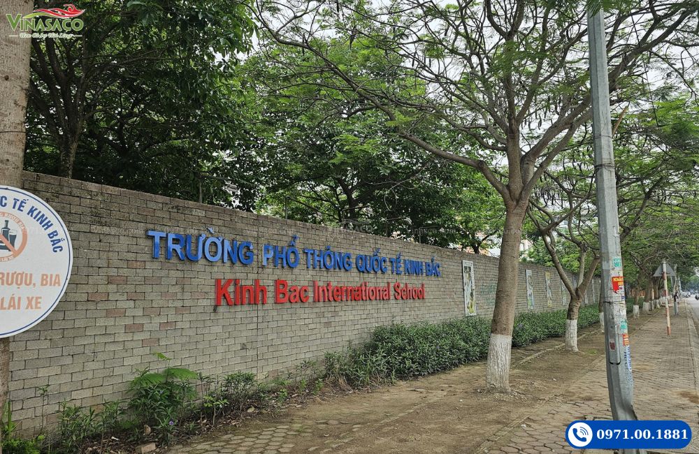 Cổng Trường Phổ Thông Quốc Tế Kinh Bắc (KBIS)