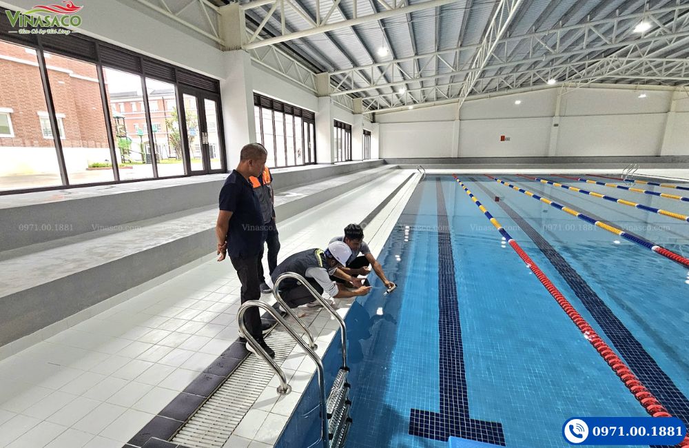 Hướng dẫn kiểm tra nước bể bơi