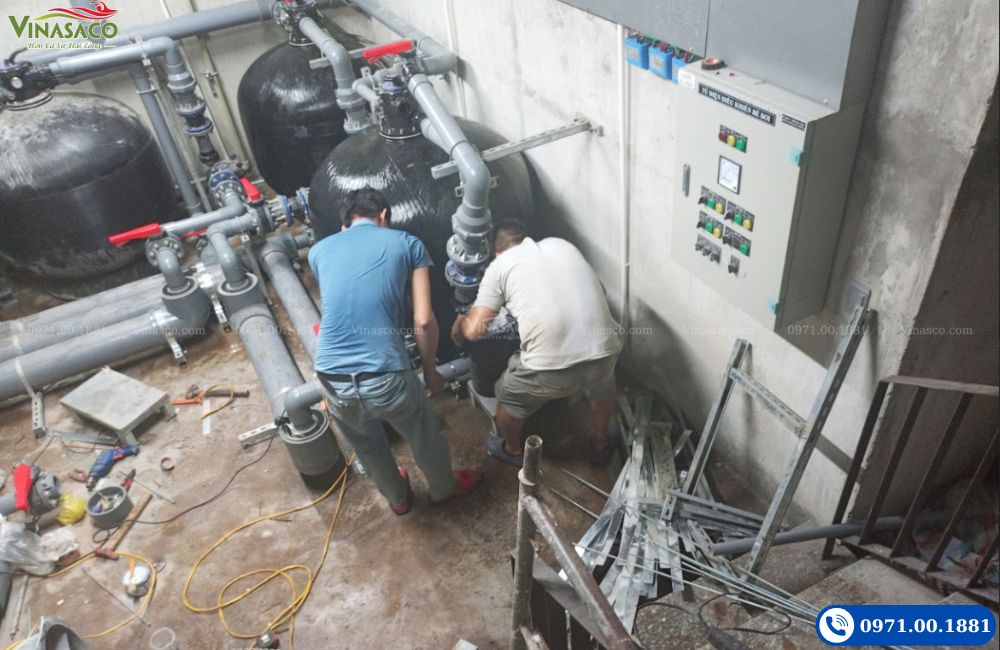 Hình ảnh kỹ thuật lắp đặt thiết bị bể bơi