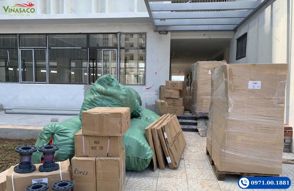 Vận chuyển thiết bị bể bơi Trường THPT Chuyên Hùng Vương Phú Thọvvvvvvv