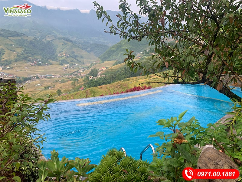 Bể bơi xinh đẹp được bao bọc giữa thiên nhiên hùng vĩ