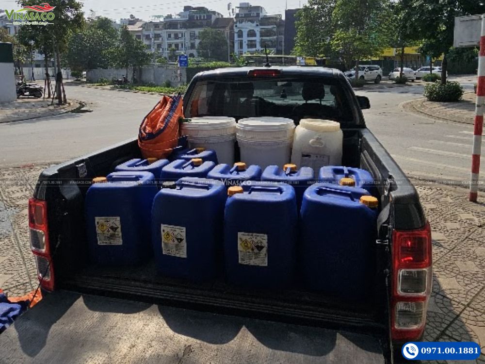 Vinasaco giao HCl 32% và hóa chất bể bơi cho công trình