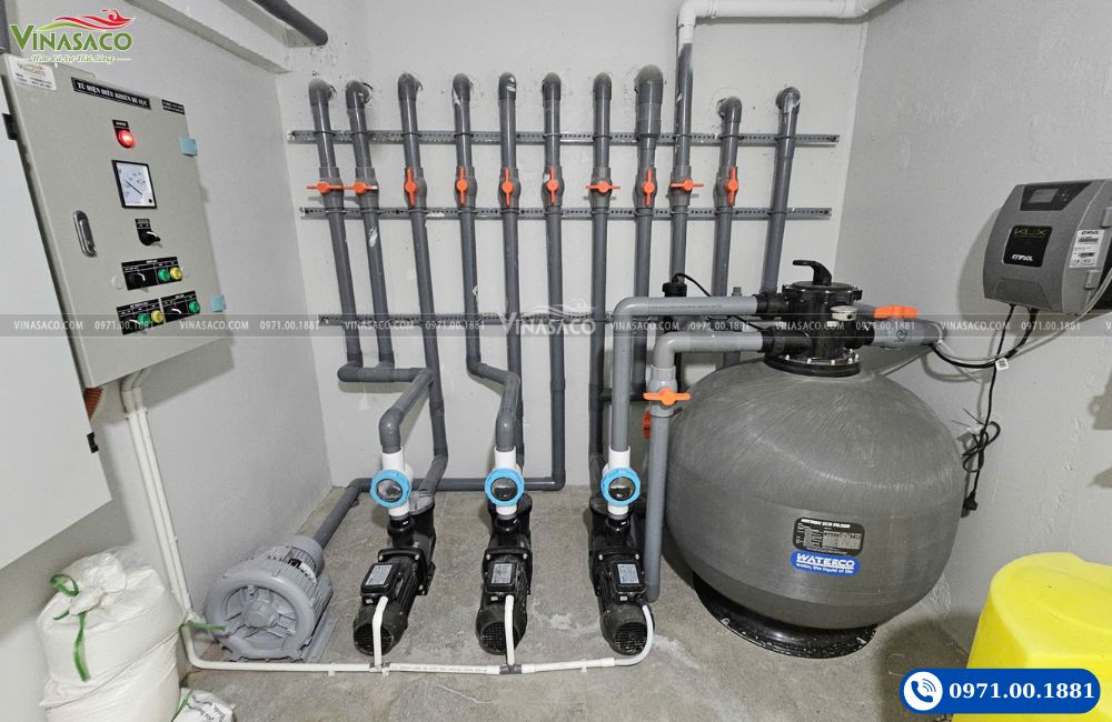 Hệ thống máy bơm bể bơi Waterco Supatuf MK2 lắp đặt thực tế với bình lọc