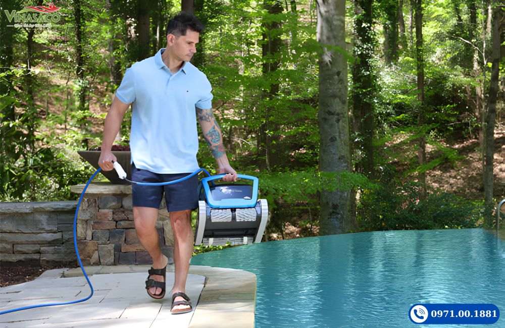 Robot Vệ Sinh Bể Bơi Dolphin Nautilus Titan