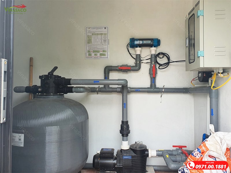 Ảnh thực tế lắp đặt bộ điện phân muối Laswim trong phòng máy