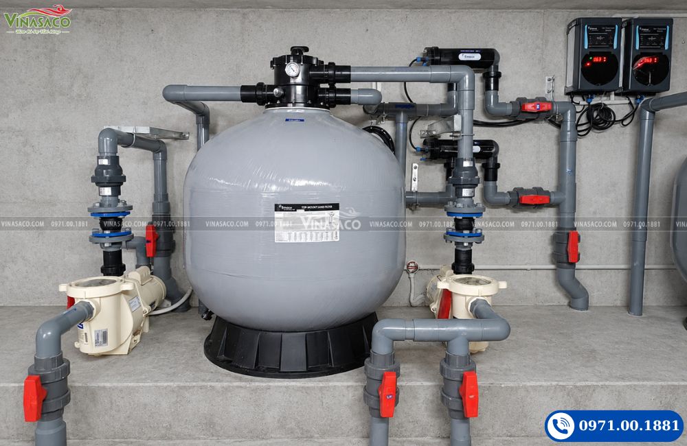 hệ thống điện phân muối Emaux SSC trong phòng máy bể bơi