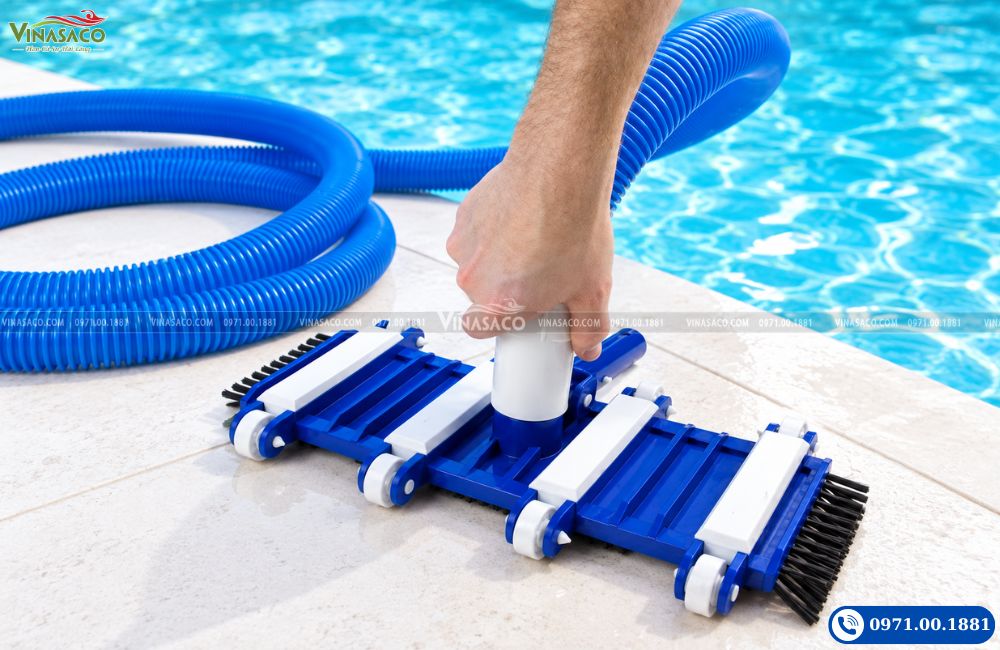 Cách lắp bàn hút bể bơi với sào và ống mềm
