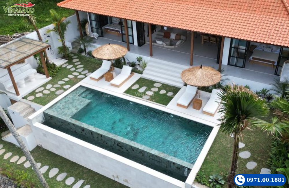 Mẫu thiết kế bể bơi mini sân vườn cho homestay đẹp