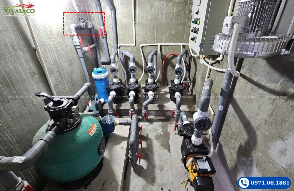 Phòng kỹ thuật bể bơi gia đình có kết hợp hệ thống điện phân muối