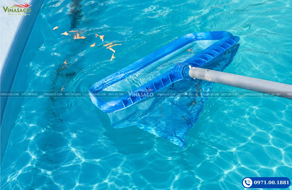Vợt vớt rác cho bể bơi