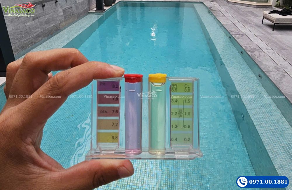 Bộ kiểm tra chất lượng nước bể bơi