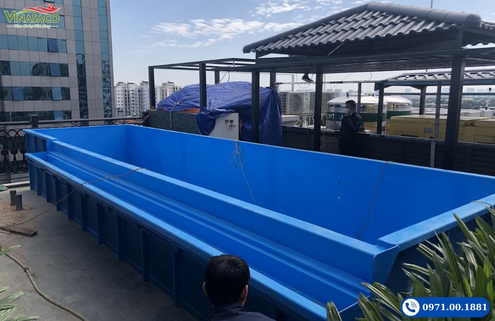 Vận chuyển và lắp đặt bể bơi Composite
