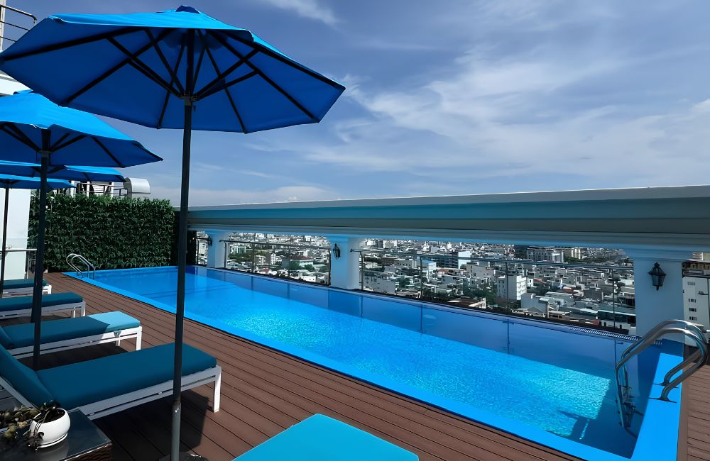 So Sánh Bể Bơi Composite Và Bể Bê Tông - Nên Chọn Loại Nào?