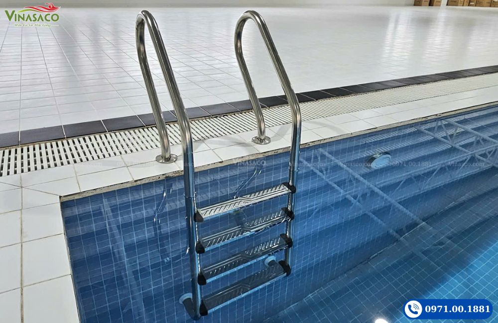 Top 9 thiết bị bể bơi cần thiết