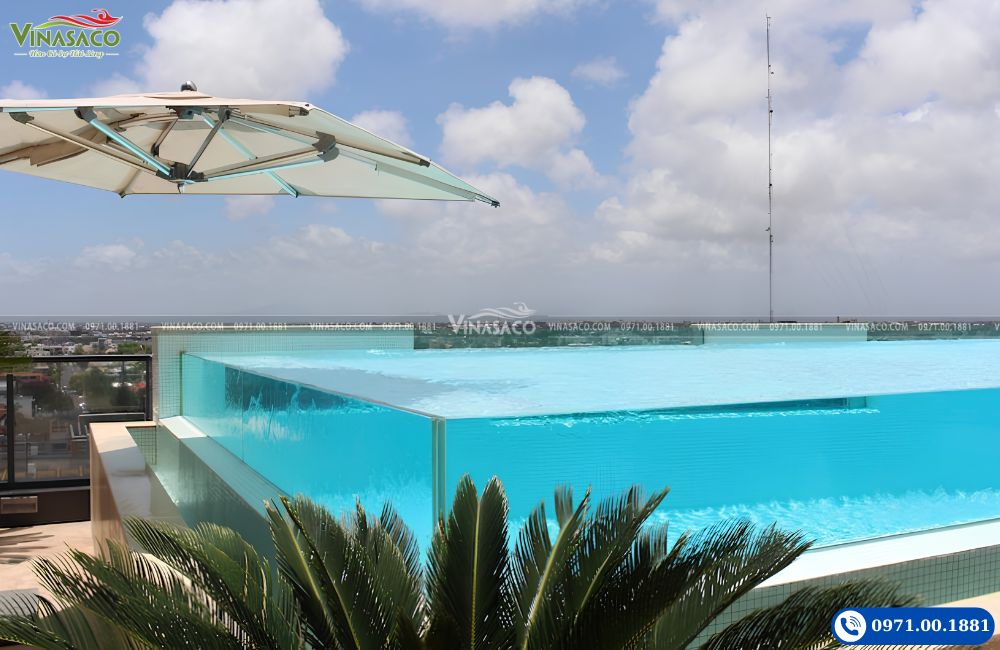 Vì sao bể bơi Acrylic ngày càng được ưa chuộng? Những ưu điểm nổi bật